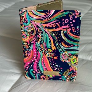 BRAND NEW Lilly Pulitzer Passport Holder